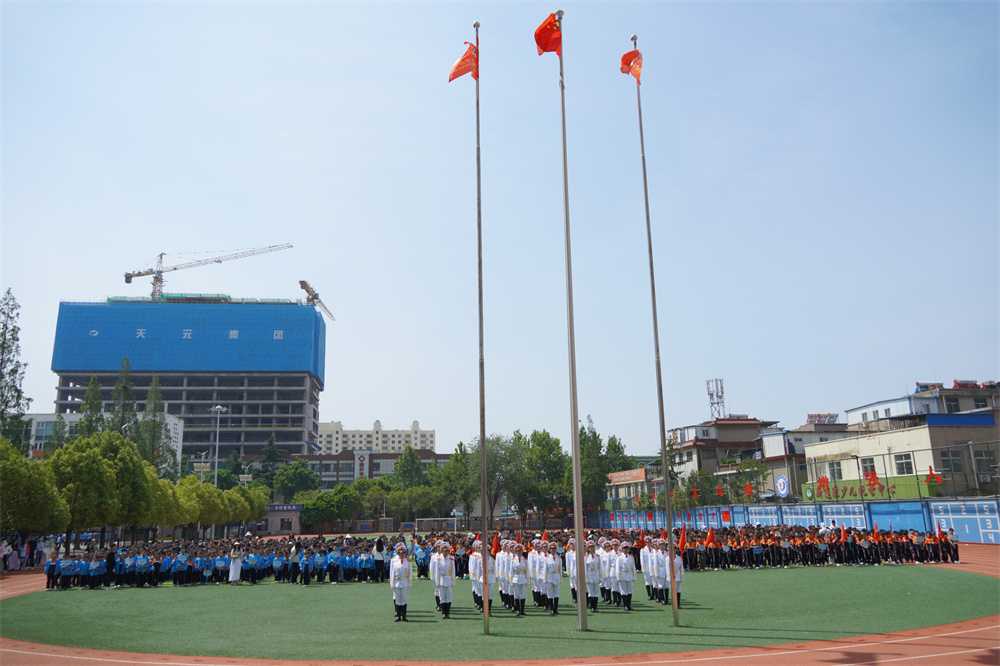 操场全景.JPG