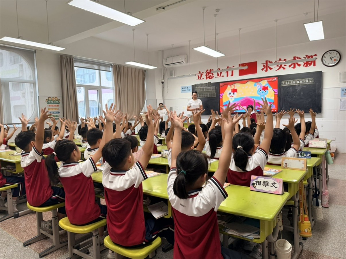 手势舞.jpg